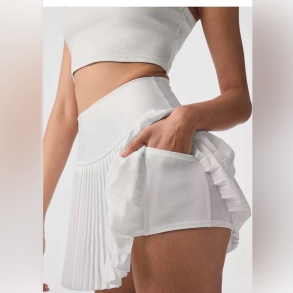 ALO Yoga Dresses & Skirts - ALO Yoga Women's Green Varsity Pleated Tennis Skirt Skort, XS